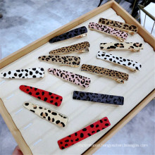 New Design Wholesale Promotion Gift Girl Customize Fashion Hair Jewellery Accessories Leopard Crystal Flower Pearl Hairclip for Women